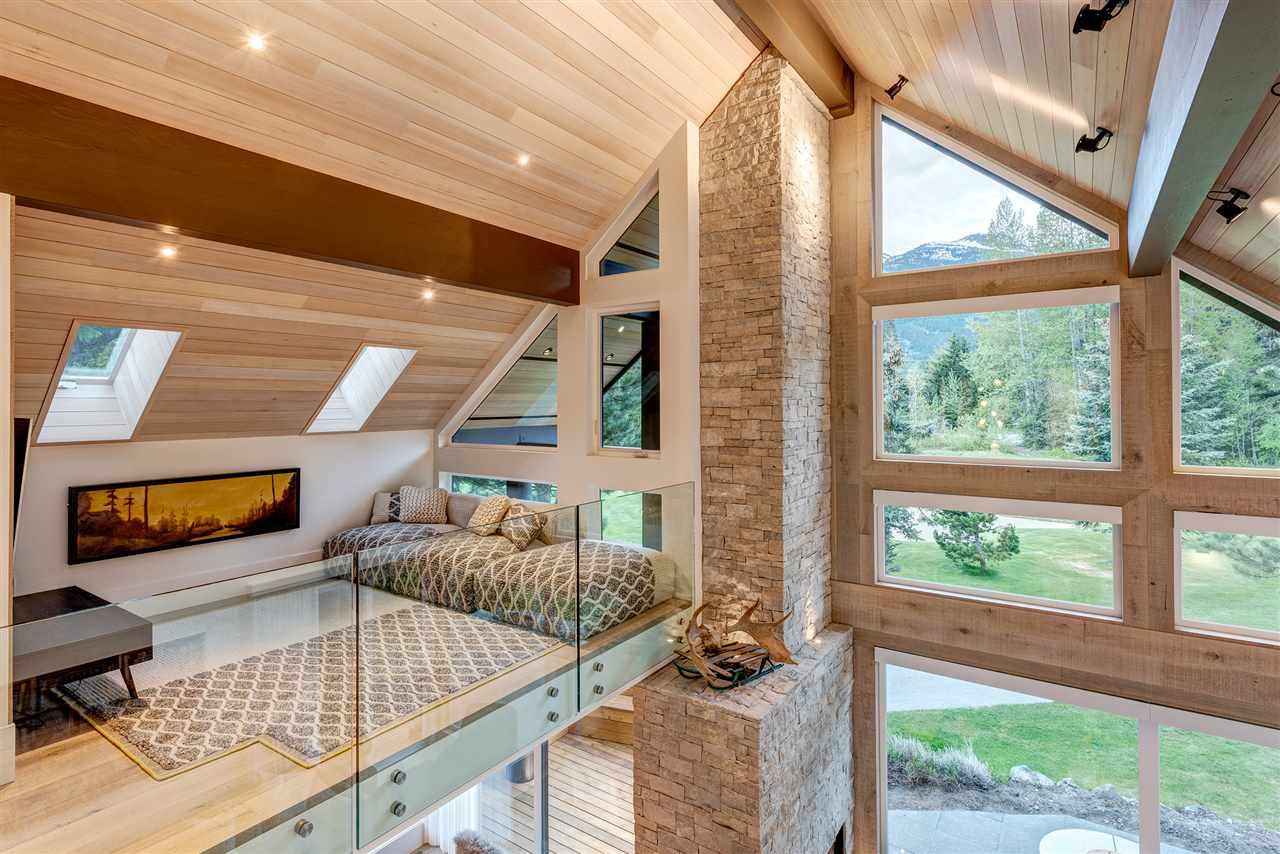 8117 Muirfield Cres