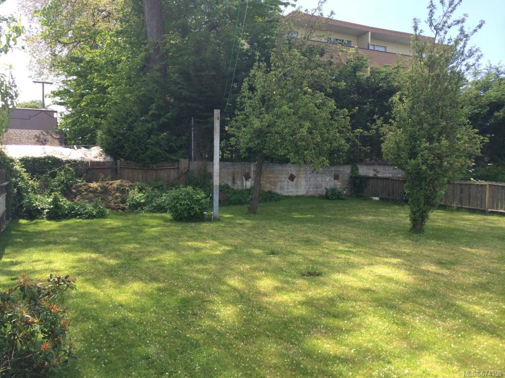 809 Old Esquimalt Rd