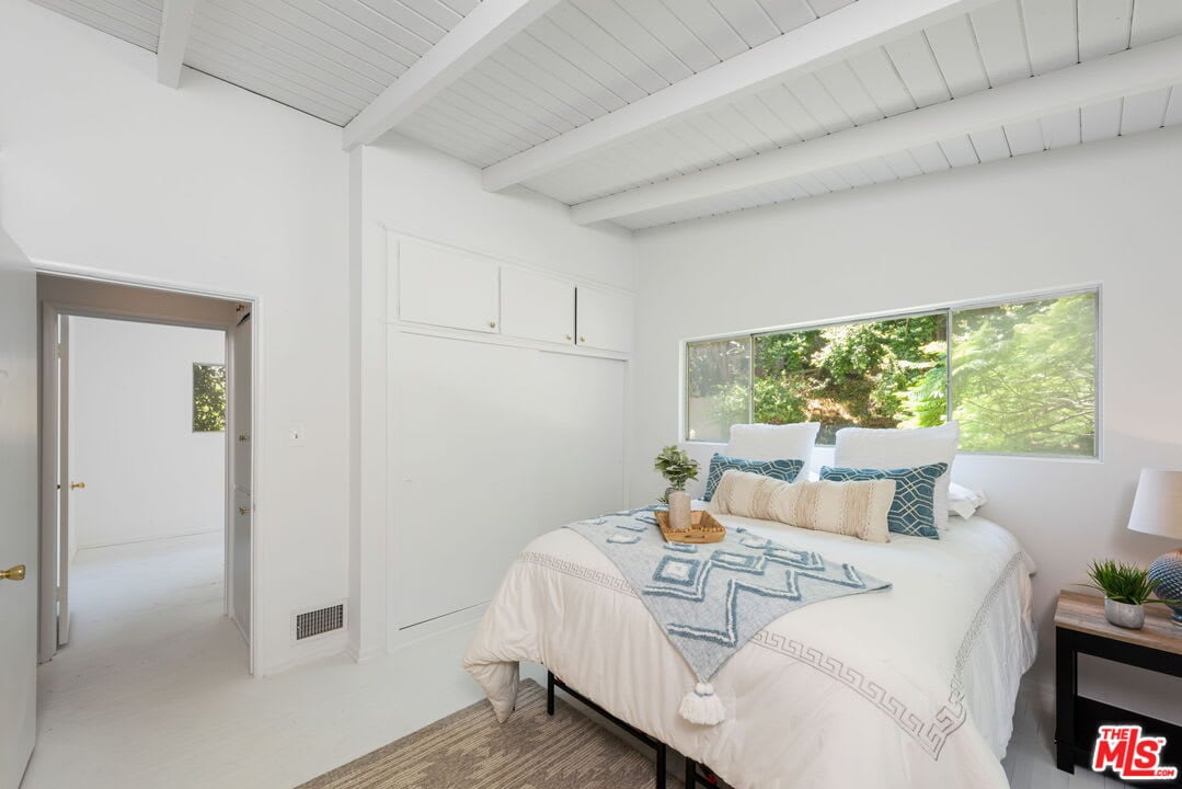 2951 La Castana Dr