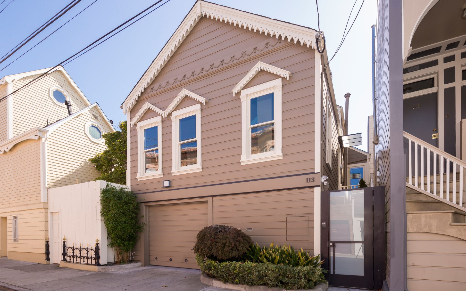113 Pixley St