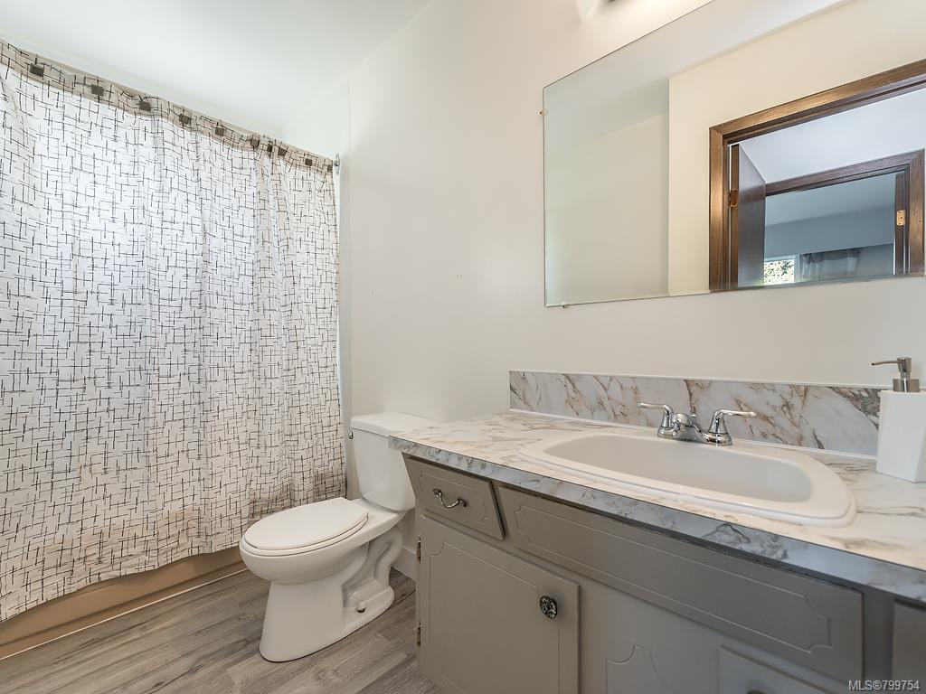 3291 Megaw Pl, Saanich