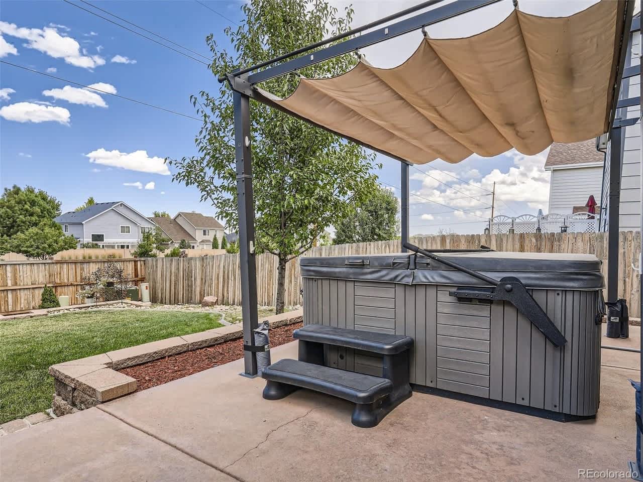 23241 E Orchard Pl