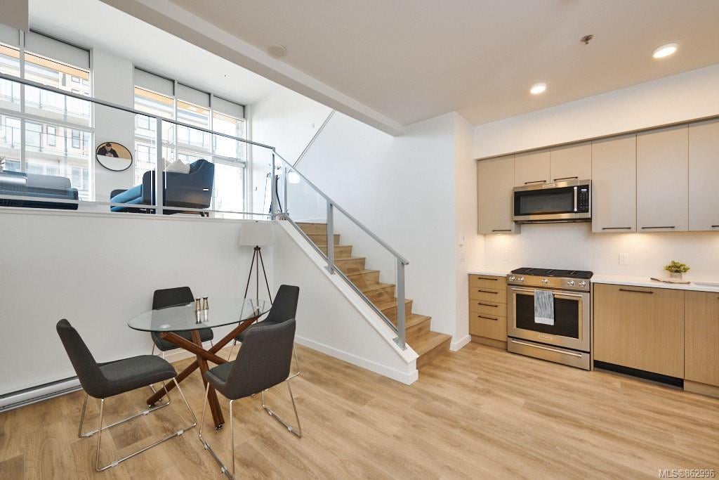 103-9775 Fourth St, Sidney