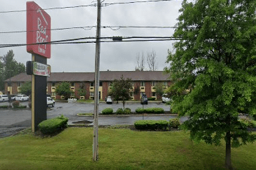 Riverside Inn (now Red Roof Inn)
