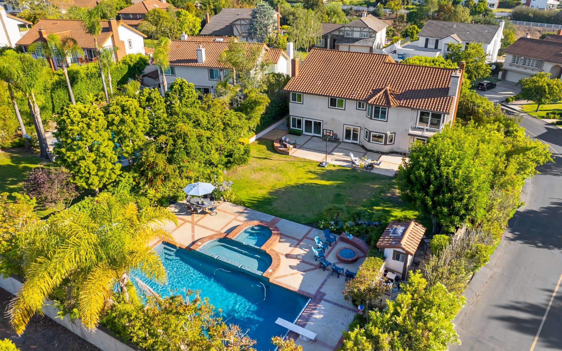 16 Quarterhorse Lane