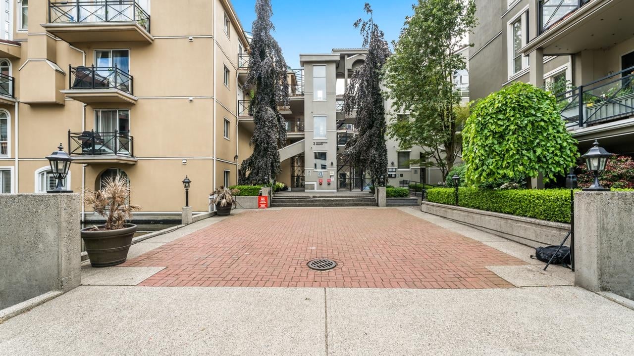 310-3 Renaissance Square
