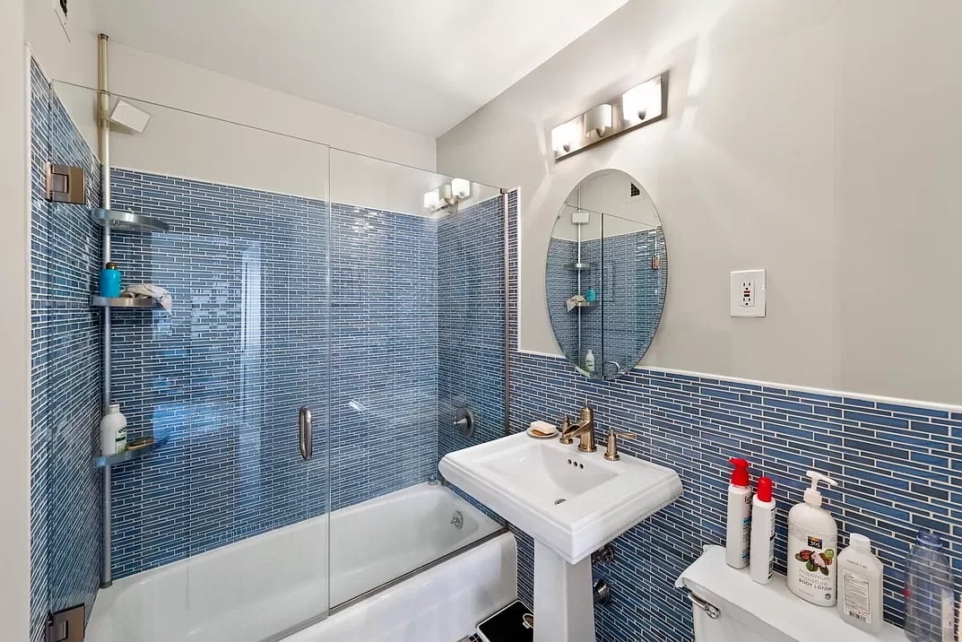 1641 3rd Ave, #32H