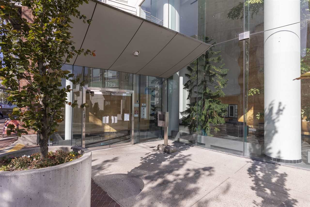 906-1199 Marinaside Crescent, Vancouver