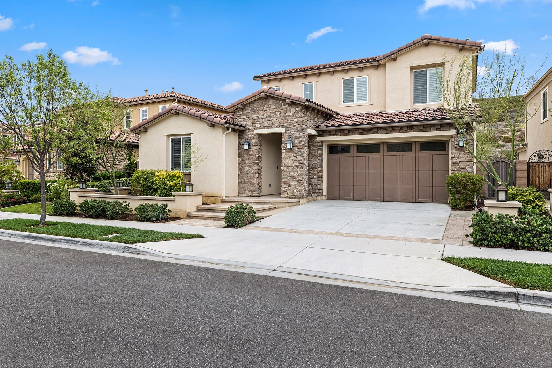2773 Alamitos 