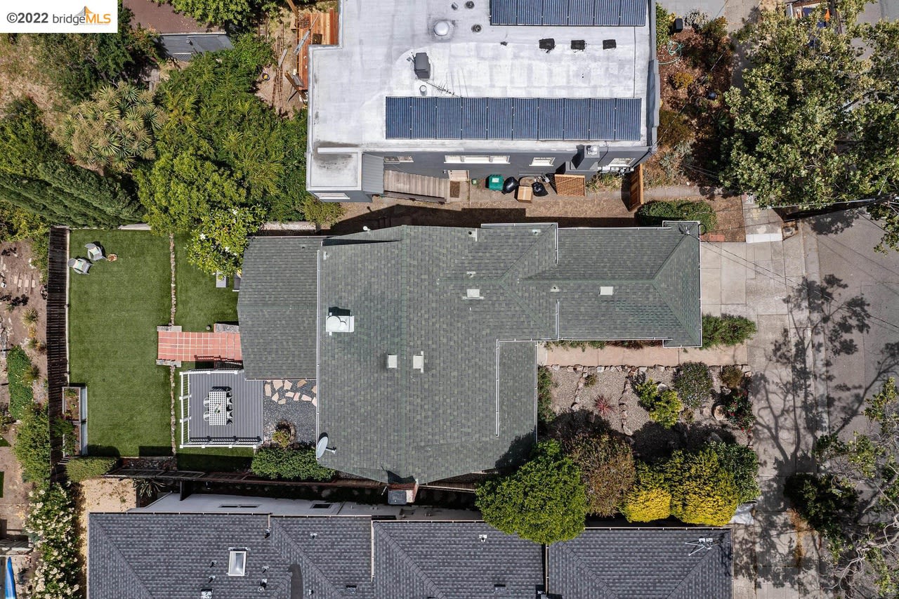 1069 Rose Ave