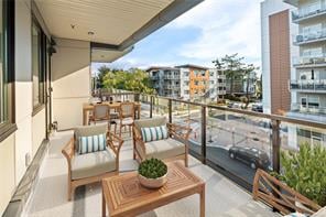 306-2461 Sidney Ave