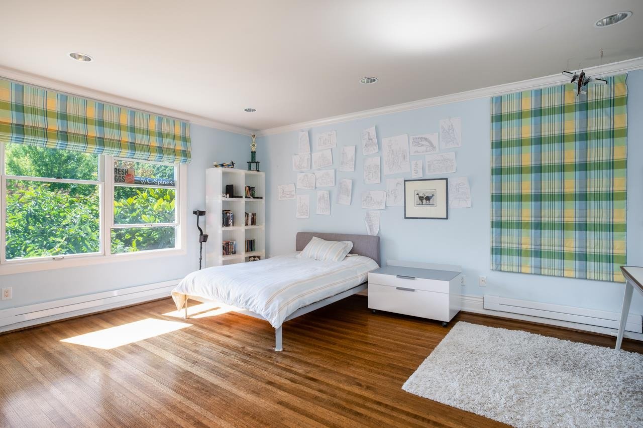 5560 Somerset Cres