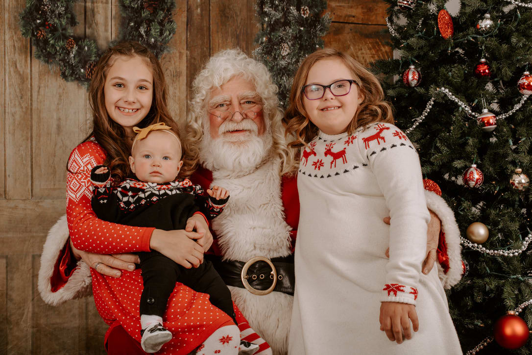 Photos with Santa is Back!