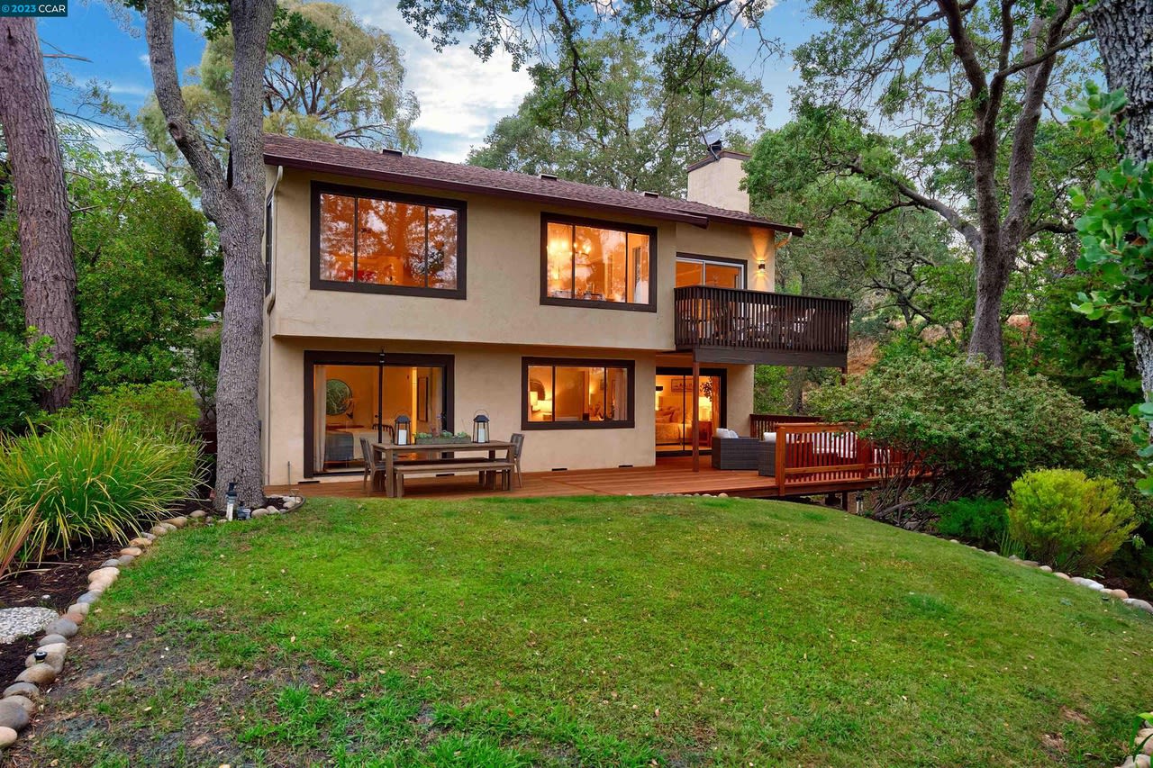27 Saint Julie Court