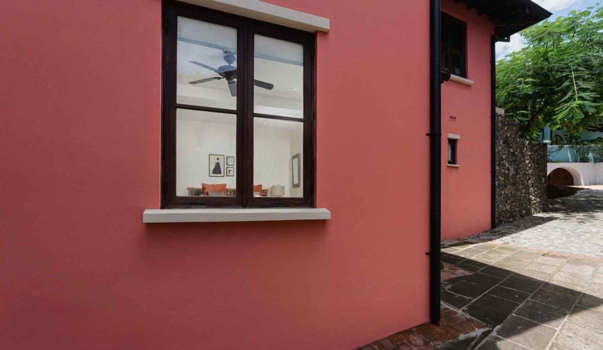 Private Walkable Beach Town Studio, Flamingo, Guanacaste
