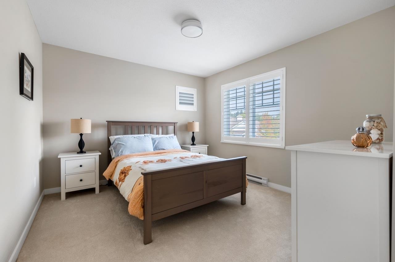 5-10500 Delsom Cres