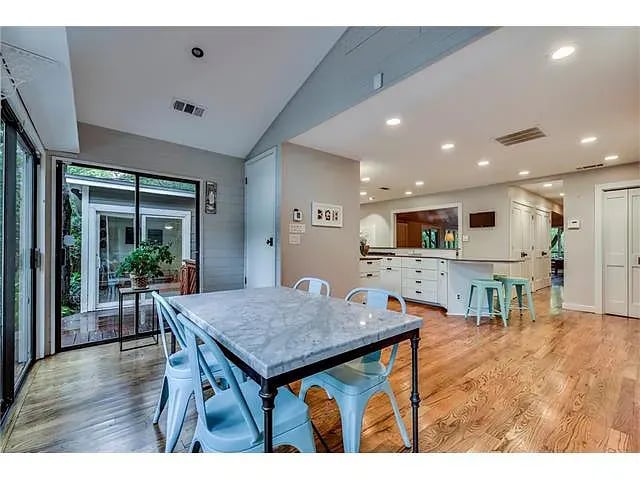 403 Bulian Ln