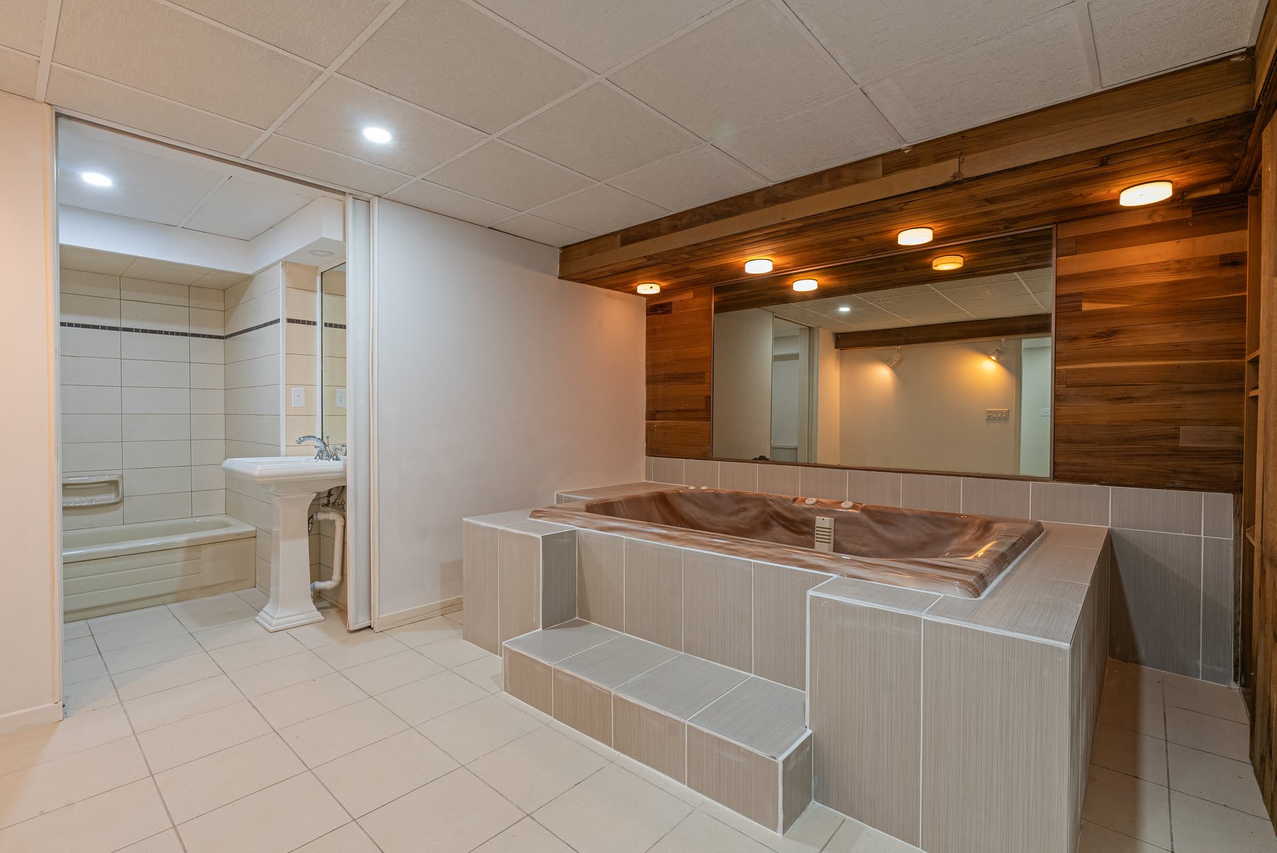 172 Nicholson Court, Burlington