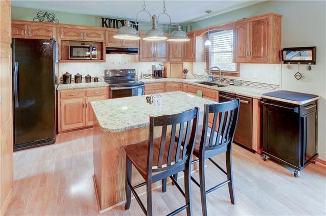 1100 NE Jamestown Ct