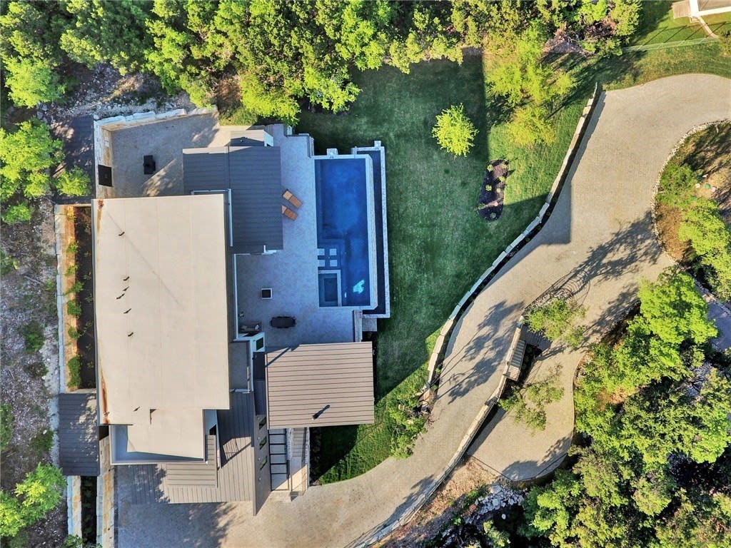 600 Barrett Ln