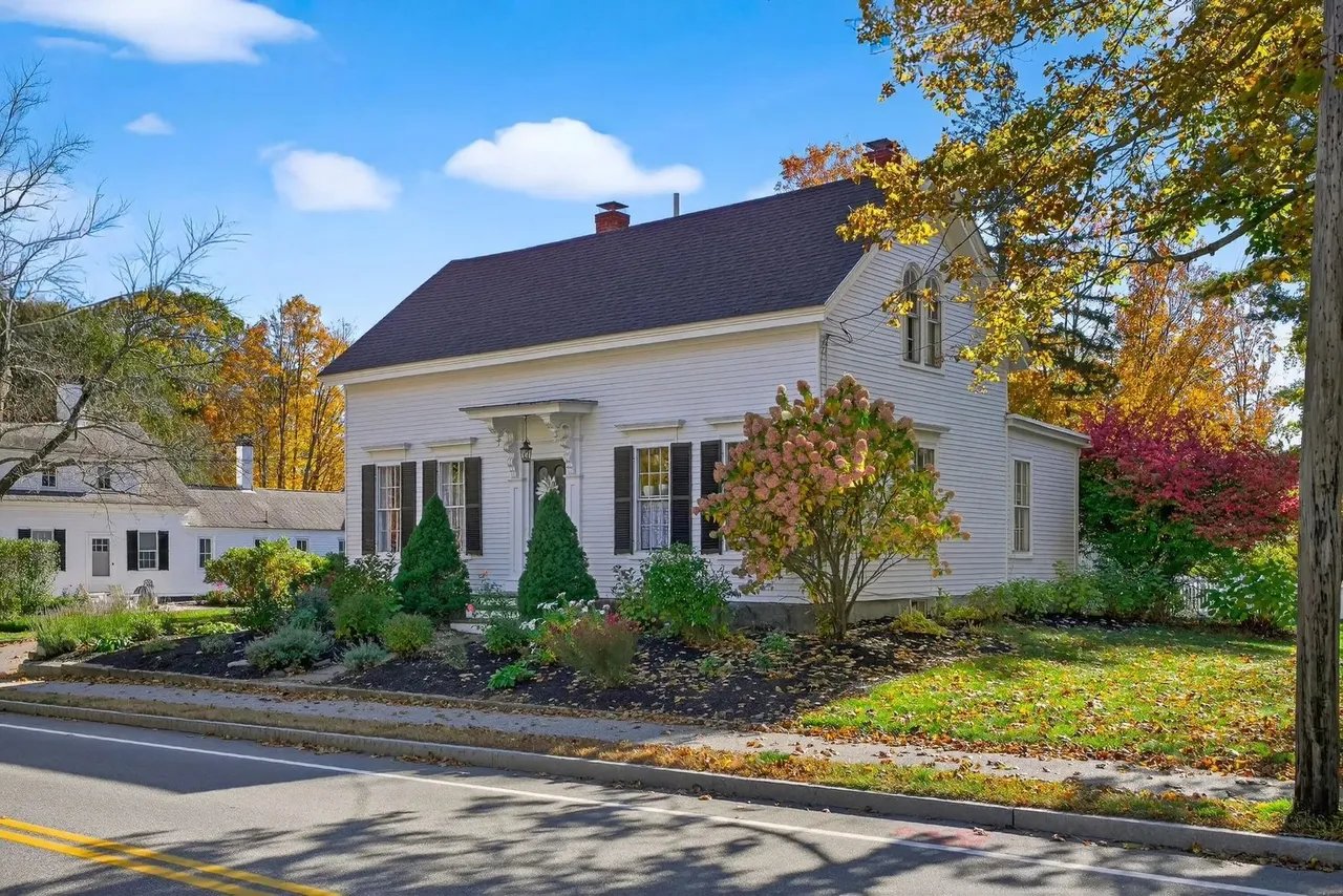 New Listing: 28 Fletcher Street, Kennebunk, ME 04043 – $879,000