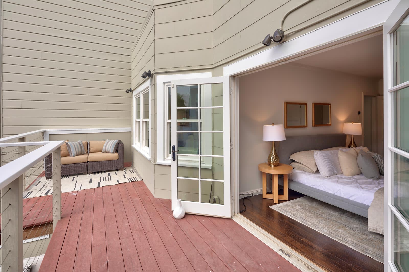 2257 Beach