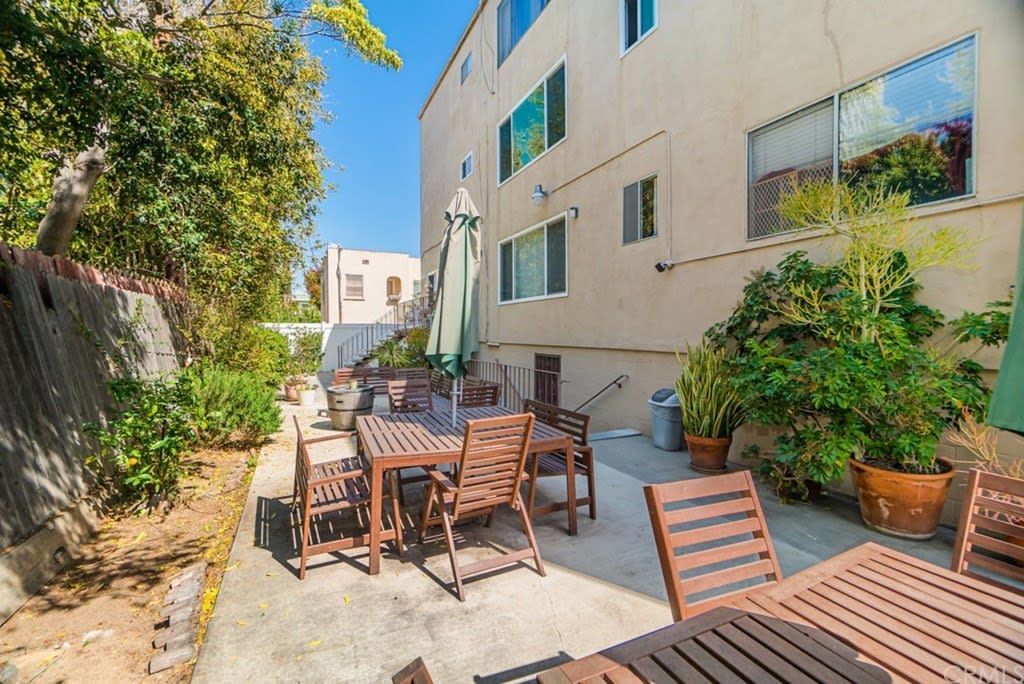 Turnkey Condo in Long Beach