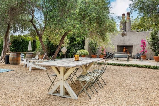 Feasting Alfresco: Six Stylish Outdoor Dining Areas