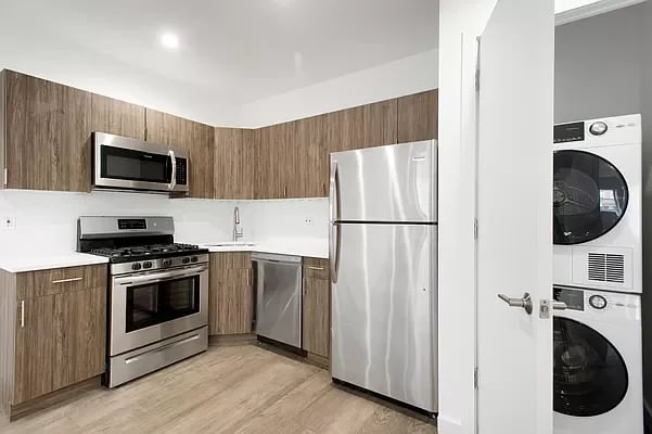 773 Hart Street Unit: 2F