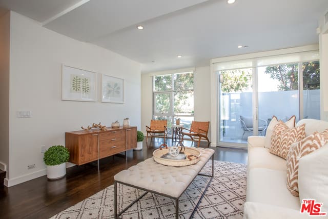 125 Pacific St #3