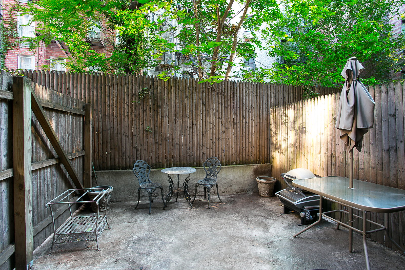 405 E 82nd St
