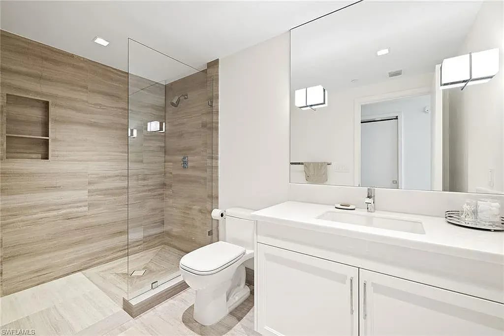 6897 Grenadier Blvd., #1002