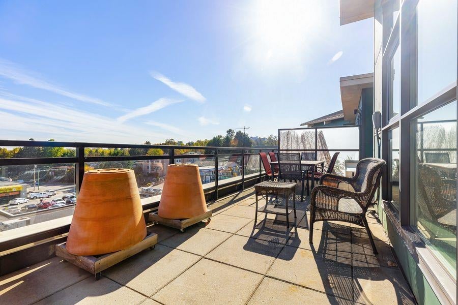 405-3255 Smith Ave