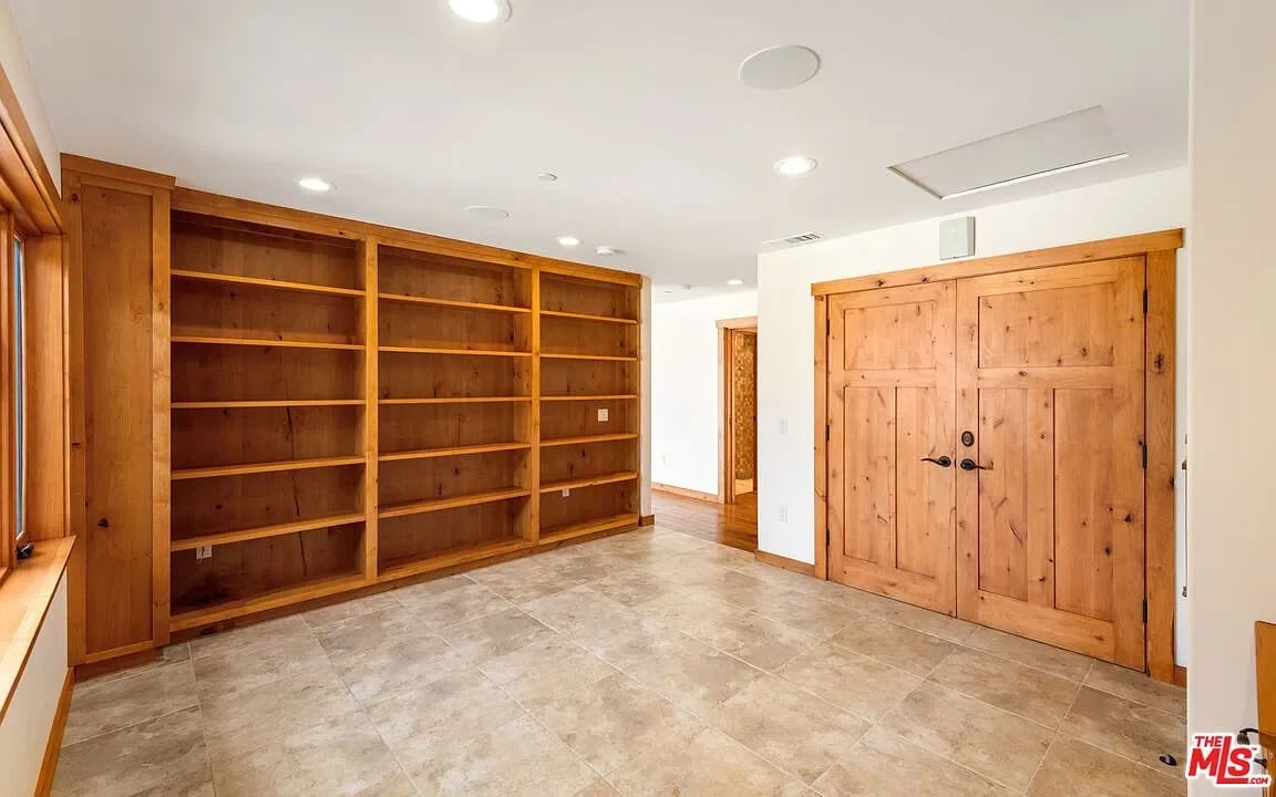 29055 Grayfox St