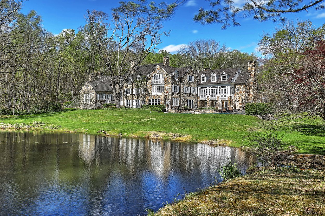 6 Charming Homes Built in the 1930s