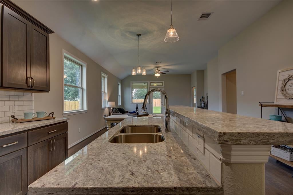 42 Briarwood Lane Bellville, Tx 77418