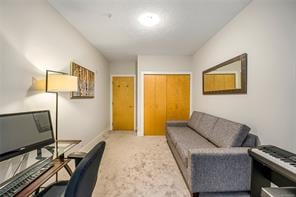 104-300 Waterfront Cres