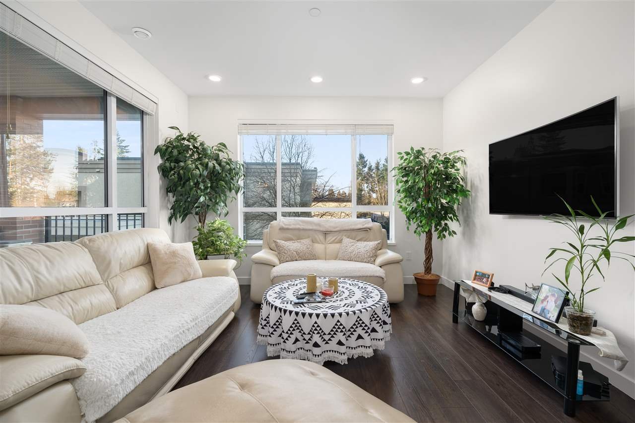 206-33530 Mayfair Ave