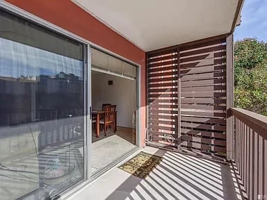 35 Western Shore Ln APT 3