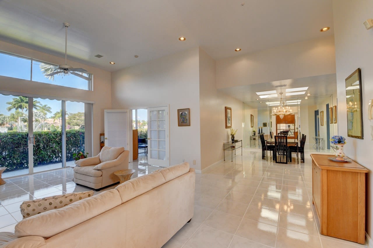 2333 NW 25th Way