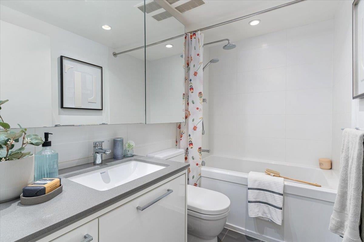1402-680 Seylynn Cres