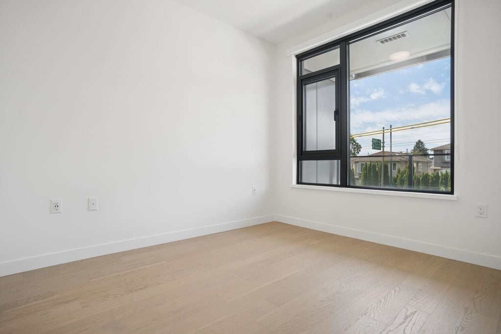 8398 Oak Street 208, Vancouver