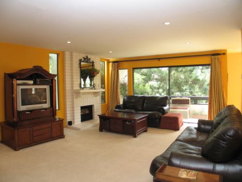 4425 Whitsett Ave 219