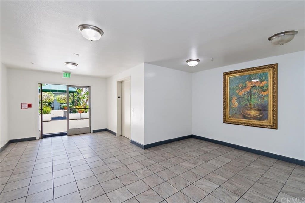 4760 TEMPLETON Street Unit 3329