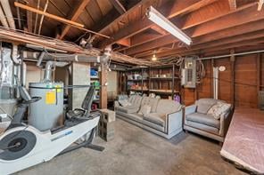 1636 Hollywood Cres