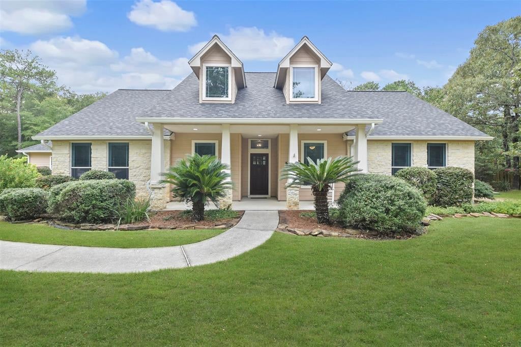 12028 Oak Forest Ln