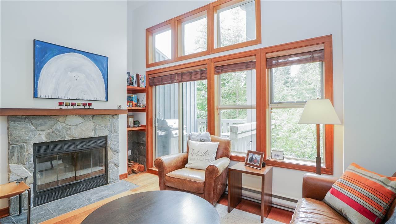 1-4661 Blackcomb Wy