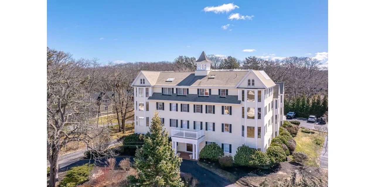 New Listing! 8 Arlington Avenue, Unit #: A-1, Kennebunkport, ME 04046 – $620,000