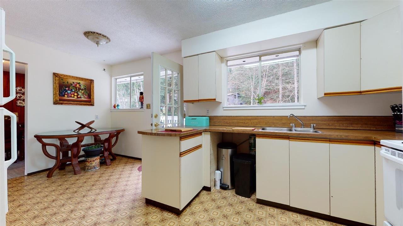 40380 Park Cres