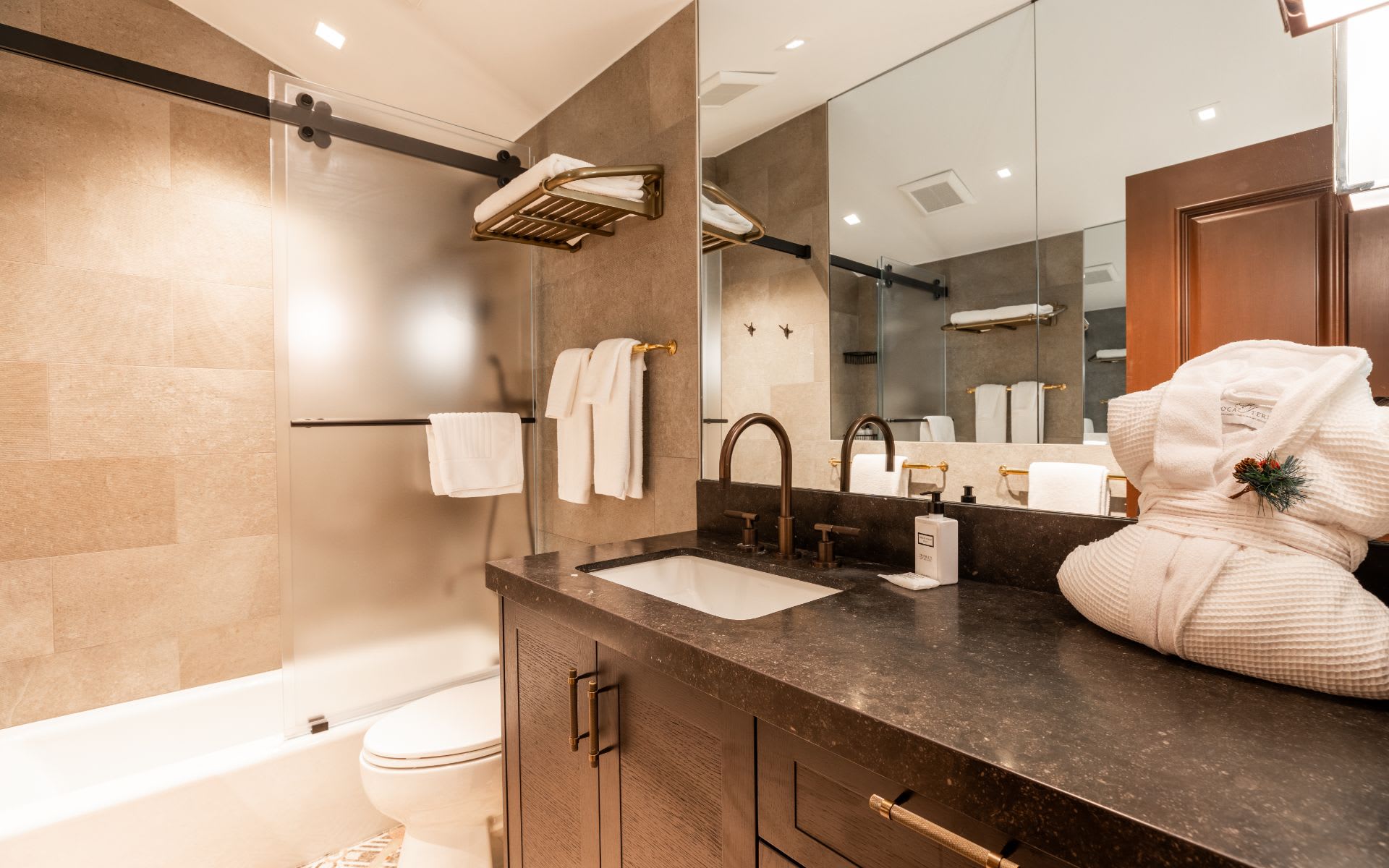 The Lodge at Vail Condominiums #521